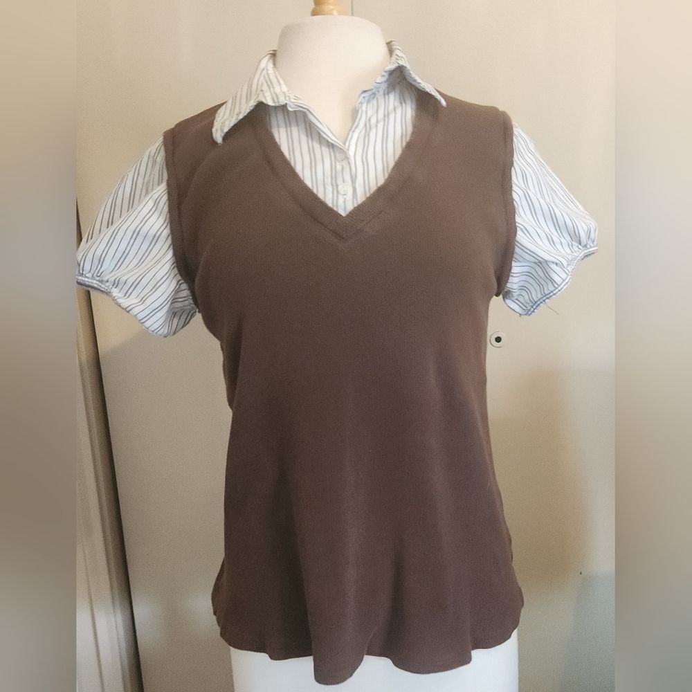 Croft & Barrow womans gray striped w balloon sleeve blouse & attached brown vest